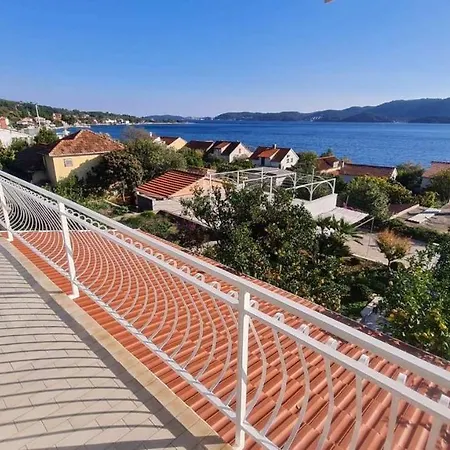 Appartamento In With Sea View, Balcony, Air Conditioning, Wi-fi